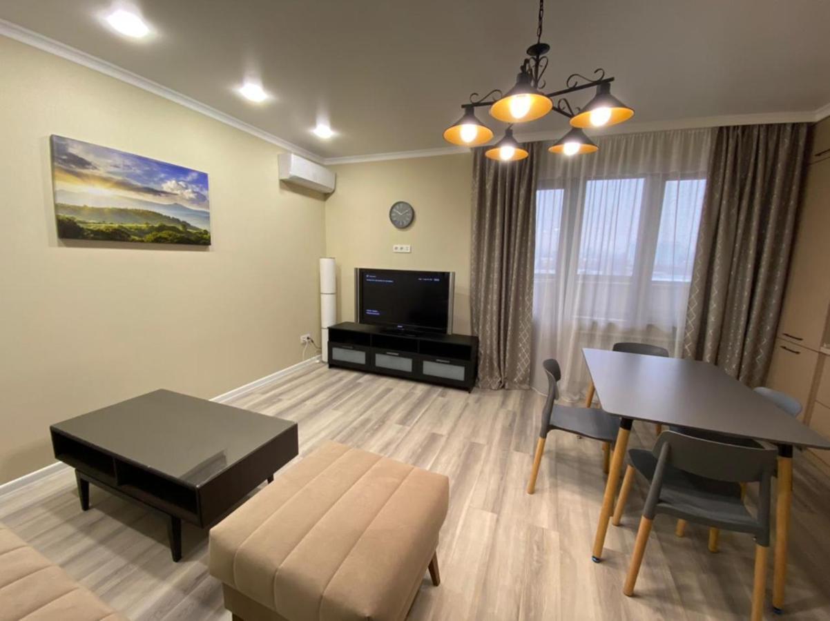 Vip Apartment Mountain View Almaty Eksteriør billede